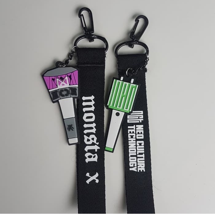 SUPER JUNIOR SEVENTEEN BIGBANG GOT 7 EXO BTS BLACKPINK TWICE WANNA ONE LANYARD KEYRING KEYCHAIN KPOP