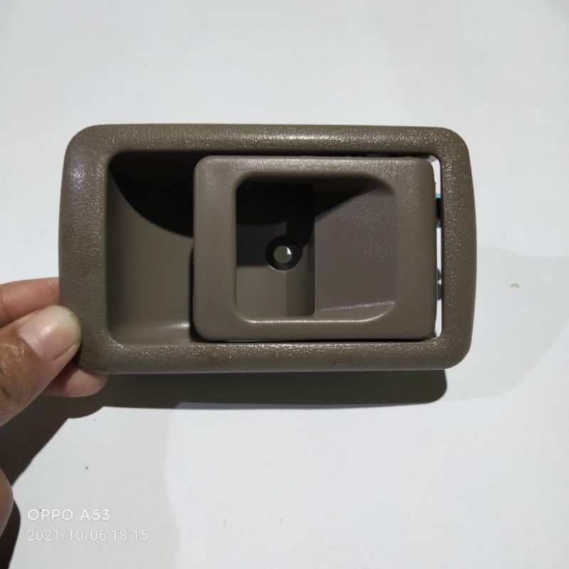 handle pintu dalam kijang kapsul