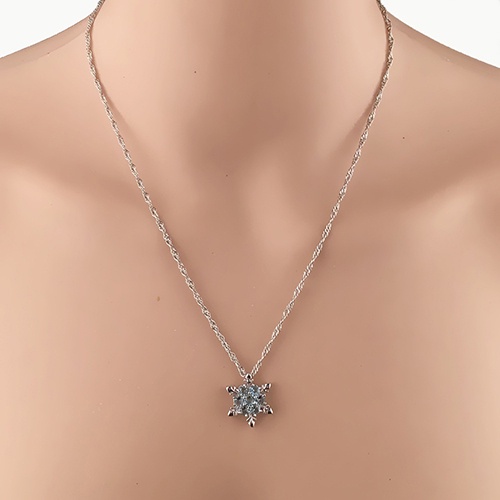 Hu Hu Hu Hu Hu Alat Bantu Pasang Kacamata♡ Kalung Rantai Pendek Liontin Snowflake Aksen Berlian Imitasi Untuk Wanita