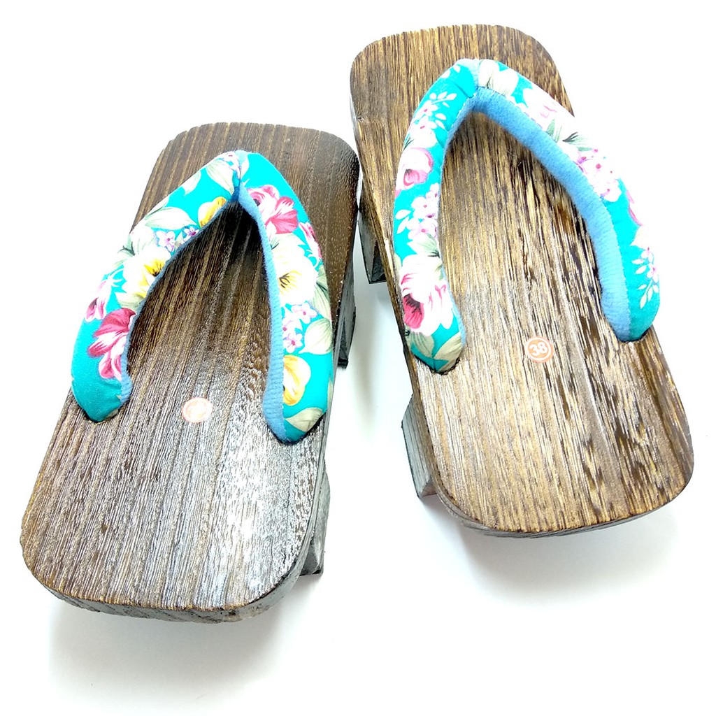 Geta Two Teeth Coklat (Tradisional) : Turquoise Flower Strap