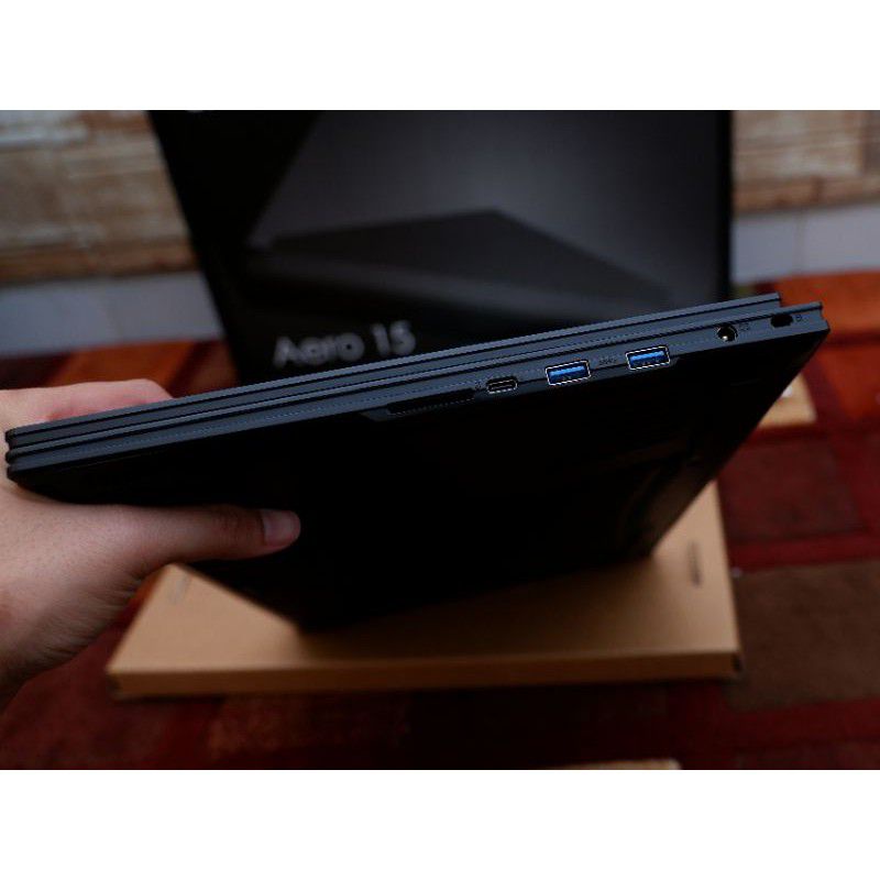 GIGABYTE AERO-15 RAM 32GB GTX-1070 8GB 256BIT SSD-2500GB, WINDOWS-11Pro