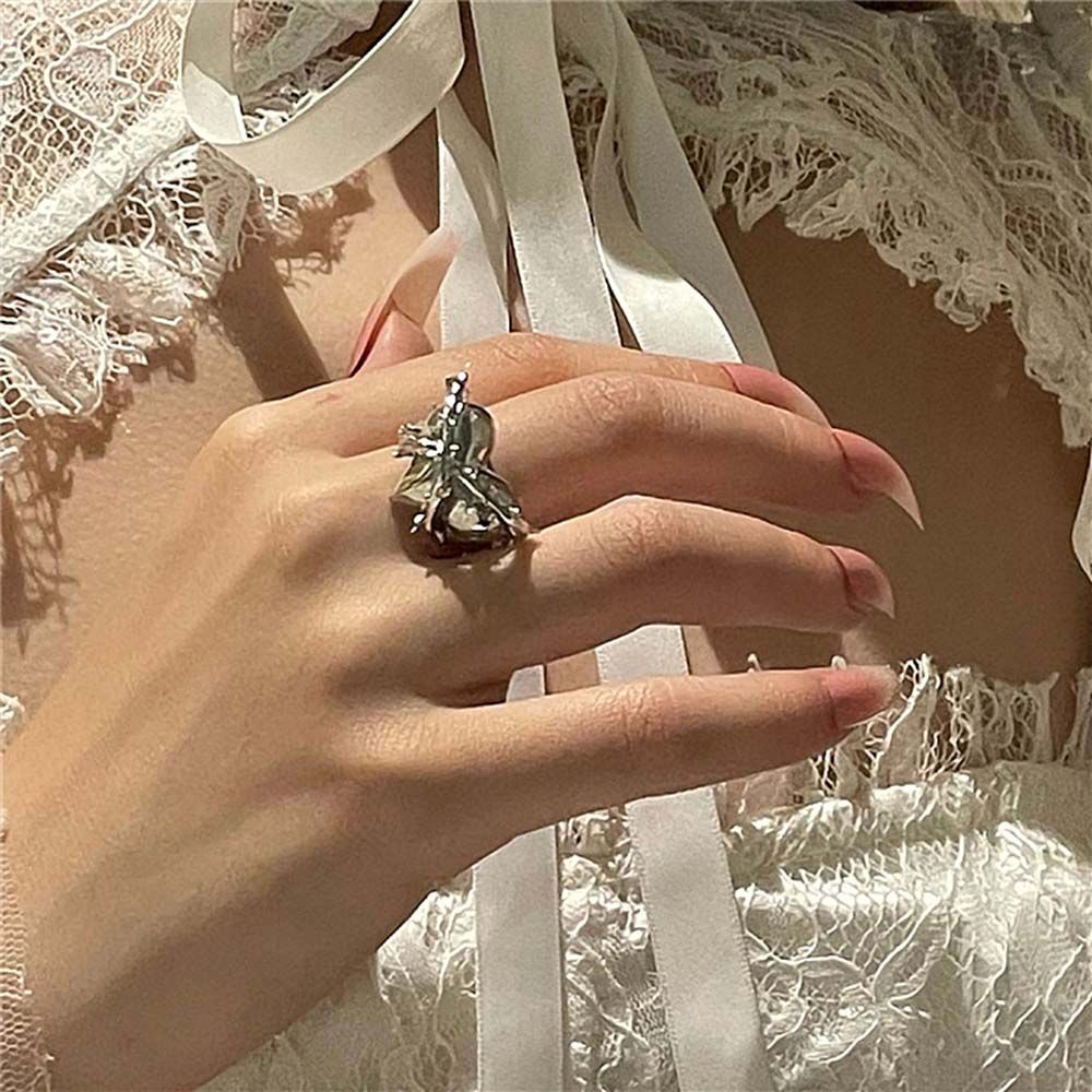 Needway  Lovers Open Rings Vintage Joint Rings Women Rings Punk Thorns Gifts Heart Shaped Black Trendy Jewelry Korean Style/Multicolor