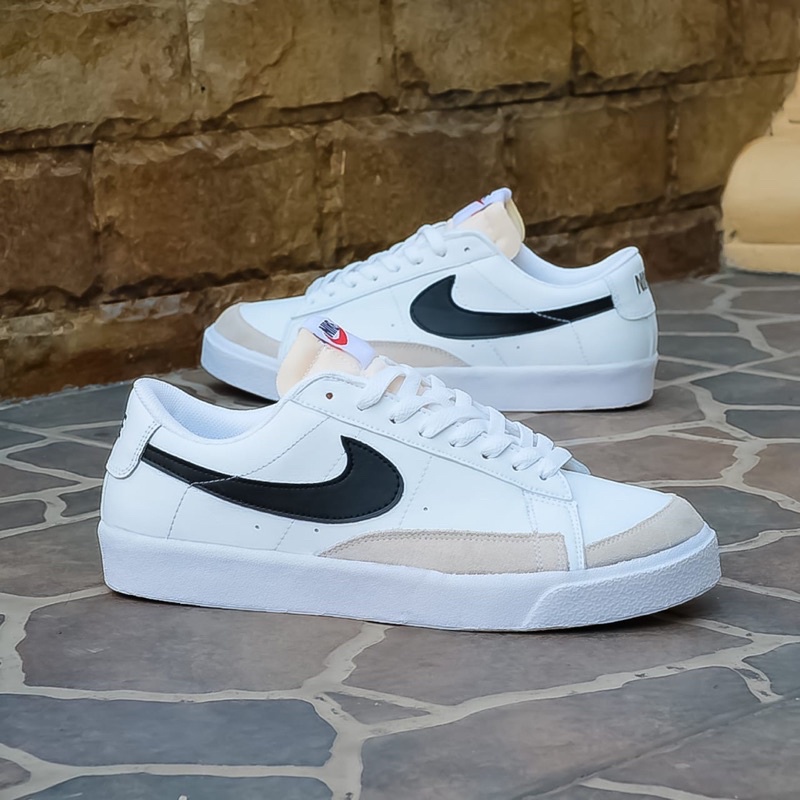 nike supreme skate shoes