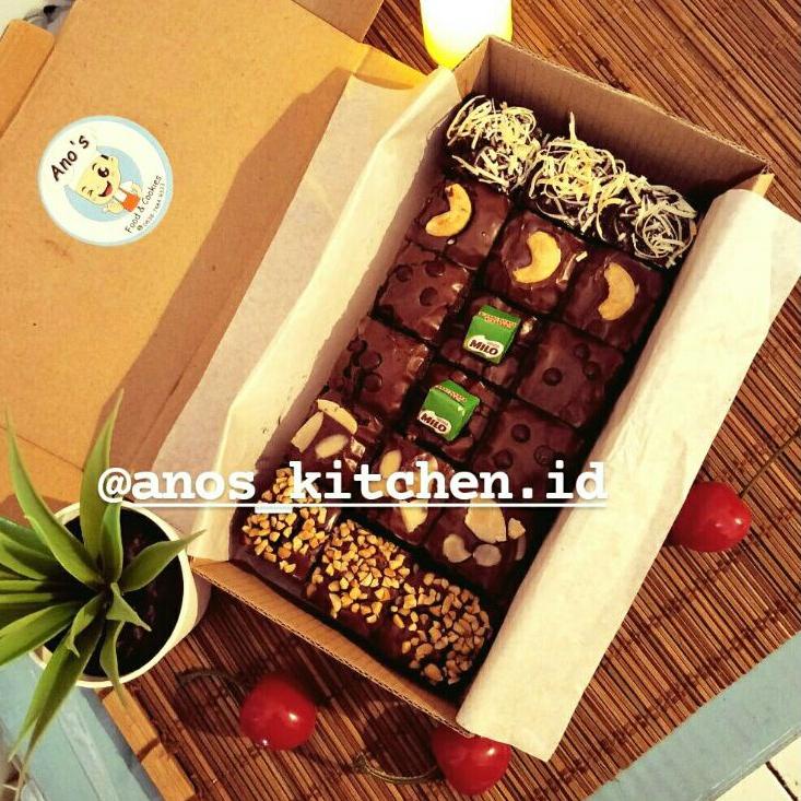 

Big Sale Brownies Fudgy Dark Cokelat Skat Isi 18 pcs (Produk Hari Ini)