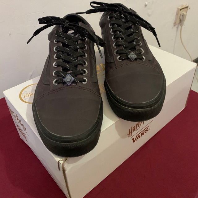 Vans x Harry Potter old skool deathly hallows / black reflective