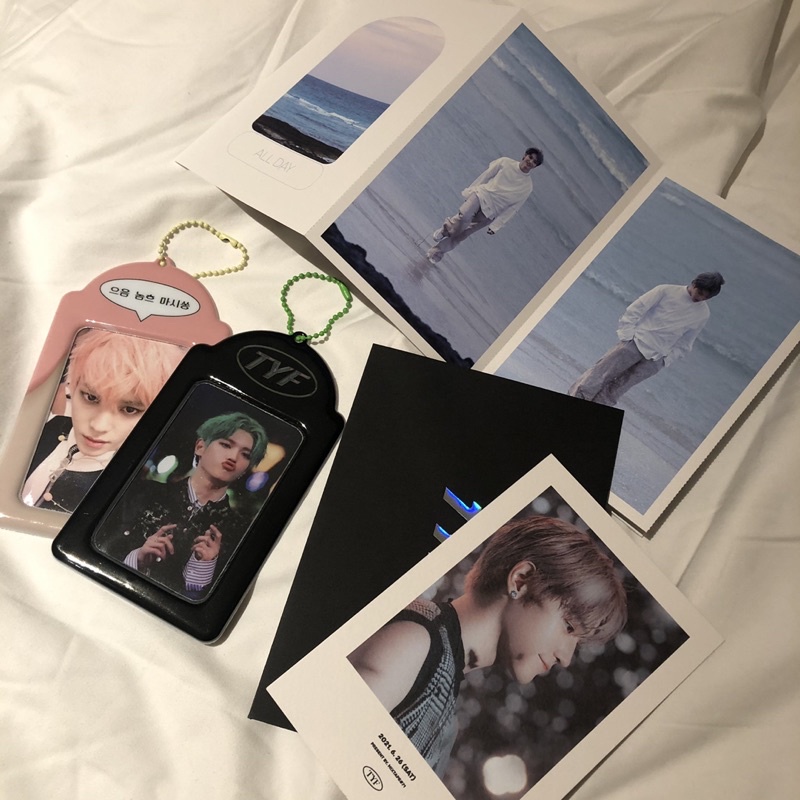 baca deskripsi TAEYONG TYF GOODS FANSITE BIRTHDAY PHOTOCARD HOLDER CUP PHOTOBOOK