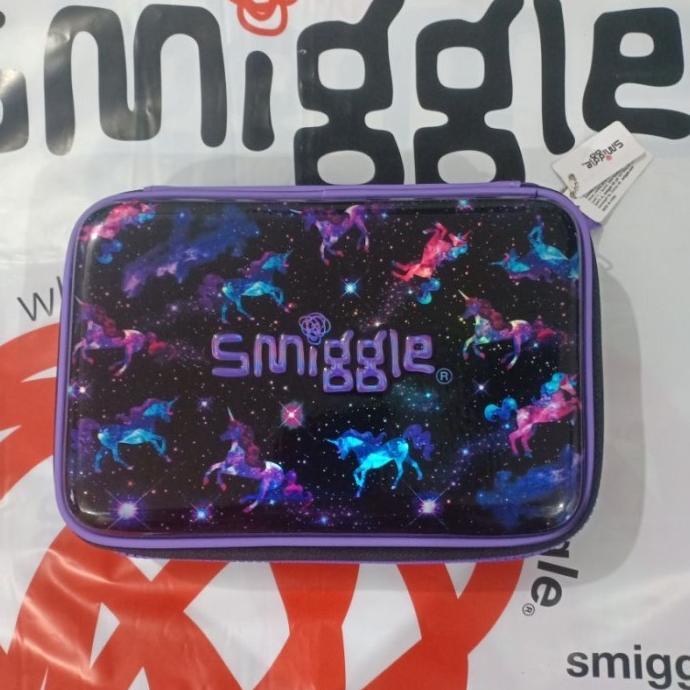 

SALE Smiggle Pencil Case Tempat Pensil Anak Unicorn Pink Gold Asli Original/TEMPAT PENSIL AESTHETIC/TEMPAT PENSIL ANAK PEREMPUAN/TEMPAT PENSIL LUCU/TEMPAT PENSIL 3D/TEMPAT PENSIL TRANSPARAN/TEMPAT PENSIL LUCU/TEMPAT PENSIL KOREA/TEMPAT PENSIL KAIN/TEMPAT