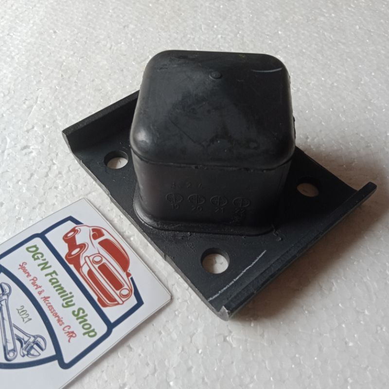 Karet Stopper Bagian Belakang Mobil Suzuki New Carry 2019 Original