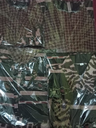 Batikmurahsekali Batik Couple Keluarga Motif Merah Liris