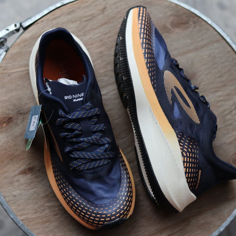 910 SHOES RUNNING HAZE 1.5