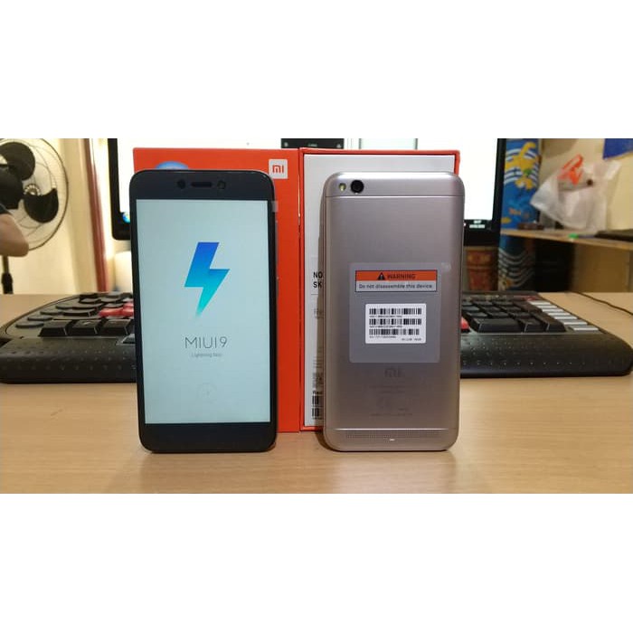 Xiaomi Redmi 5A RAM 3GB / 32GB - Garansi