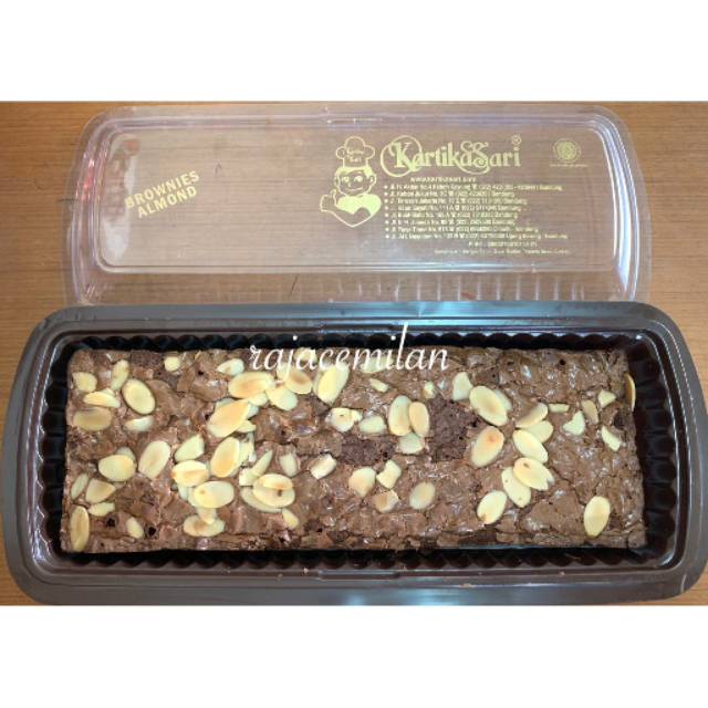 

Brownies Panggang Almond Kartika Sari Bandung/oleh oleh kue cemilan brownies panggang bandung