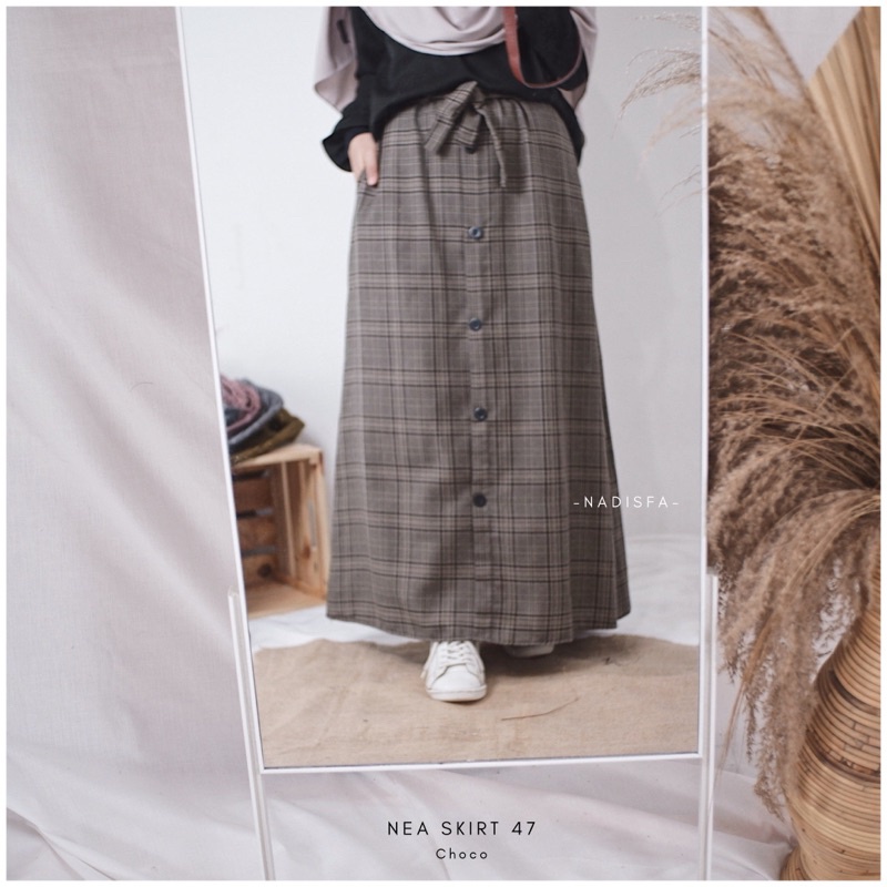 NEA SKIRT ROK BUTTON MOTIF / KOREAN SKIRT / ROK TARTAN