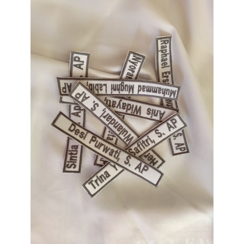 

BORDIR NAMA / NAME TAG / 1 paket isi 3pcs