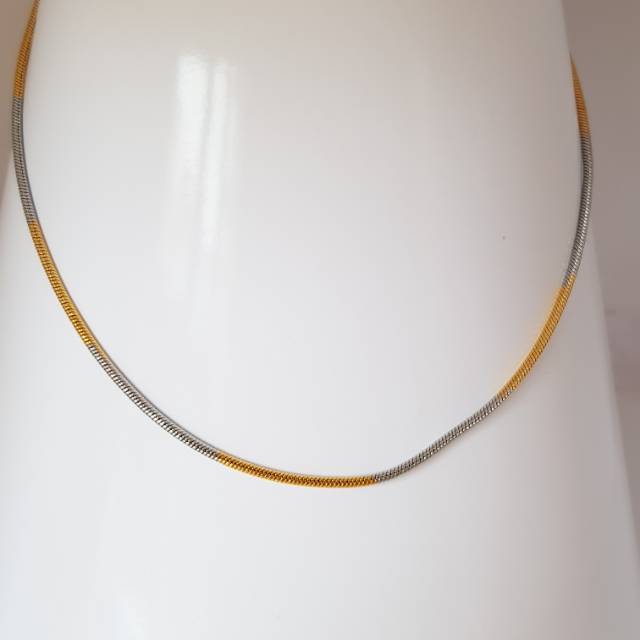 Kalung Titanium Kombinasi Gold &amp; White 45cm