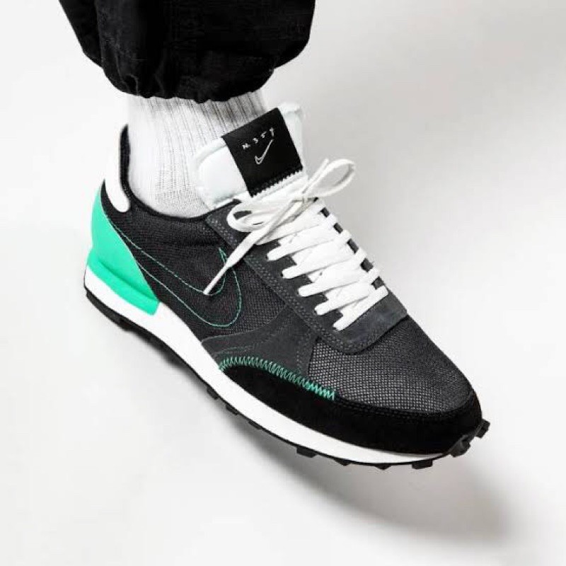 Jual NIKE DAYBREAK TYPE N 354 BLACK 
