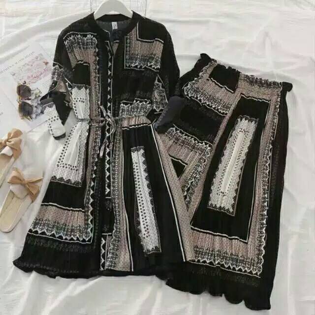 Set PLISKET BANGKOK + one set super mewaah