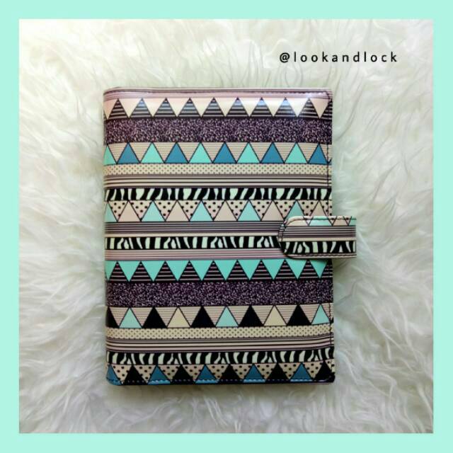 

Binder Tribal (1)