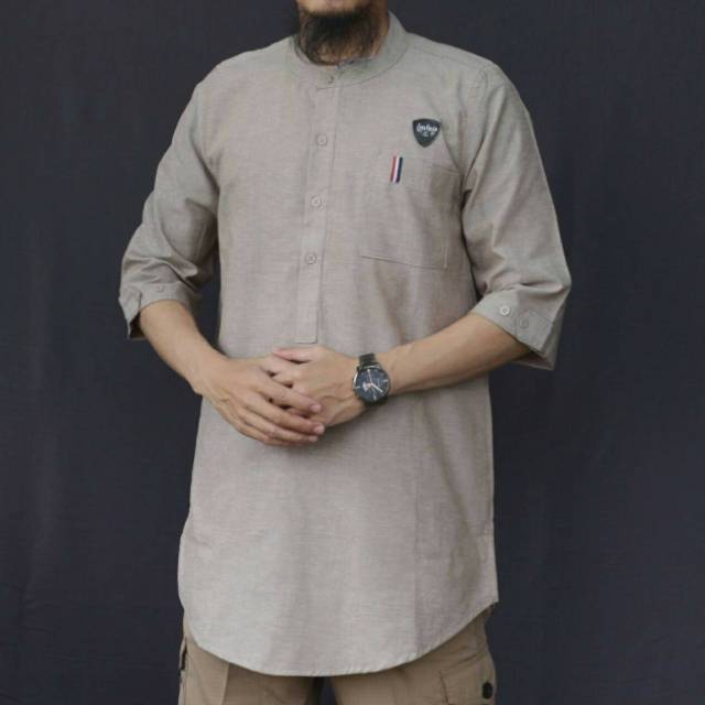 GAMIS KURTA PAKISTAN WARNA CREAM MOTIF LENGAN RAGLAN