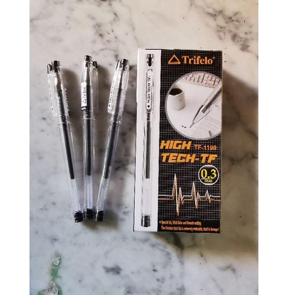 

bolpen hitech trifelo 0.3 harga per 1 dusin ( 12 pcs) ㍐