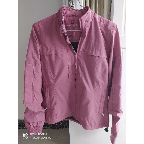 preloved jaket merk C2