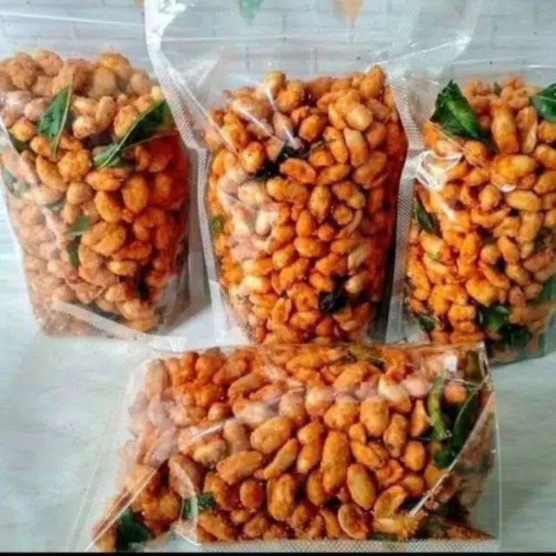 

Kacang Thailand / Kacang Daun Jeruk / Kacang Bangkok / Kacang Pedas Manis 200 Gram - Fadillah snack