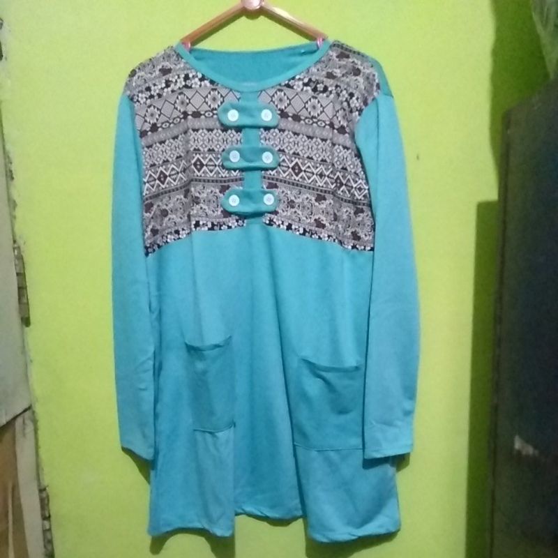 Preloved Atasan Wanita Hijau Tosca Polos Batik