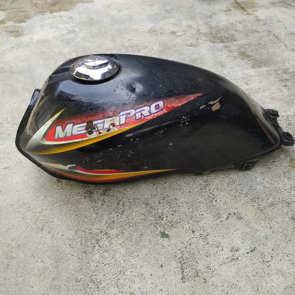 Tangki tangki tengah honda Honda megapro hiu original copotan motor