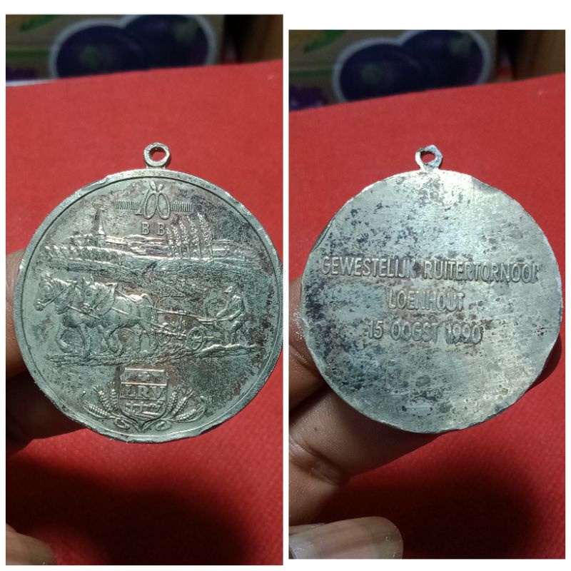medali bajak sawah