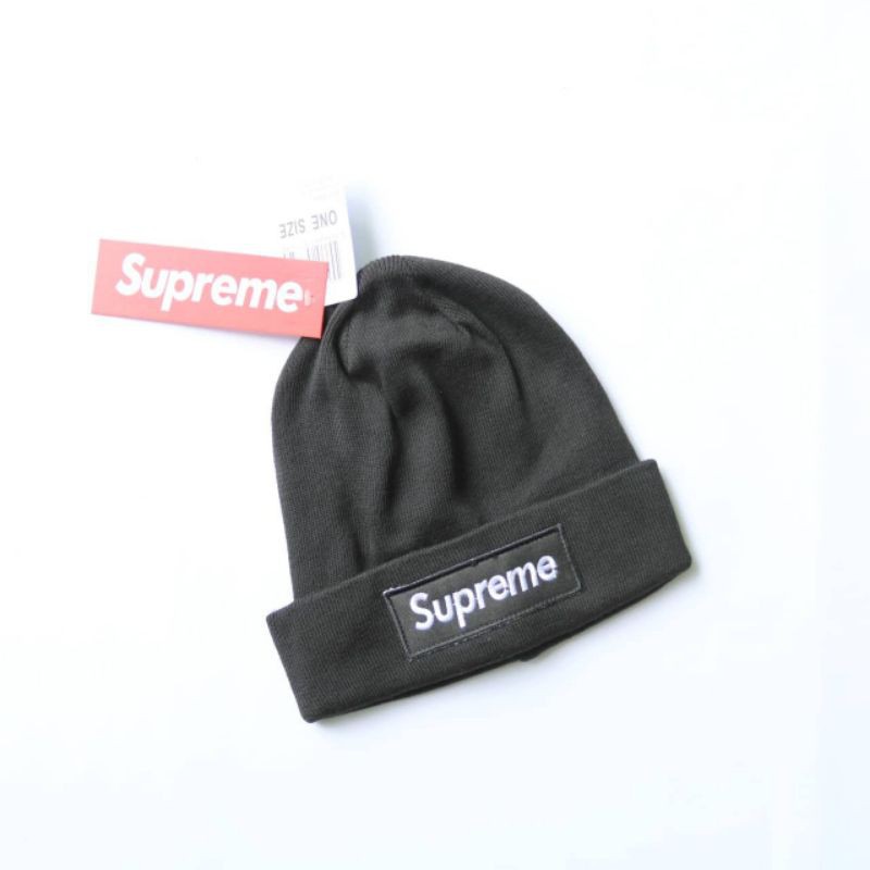 Kupluk/beanie supreme hitam