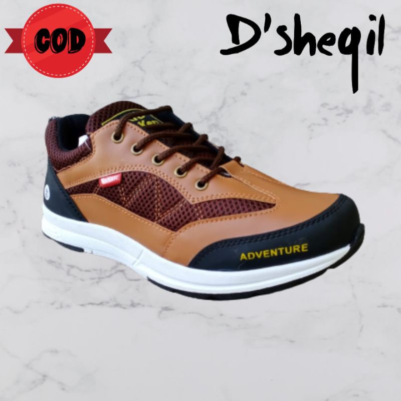 Sepatu Gunung Pria Adventure hiking model terbaru