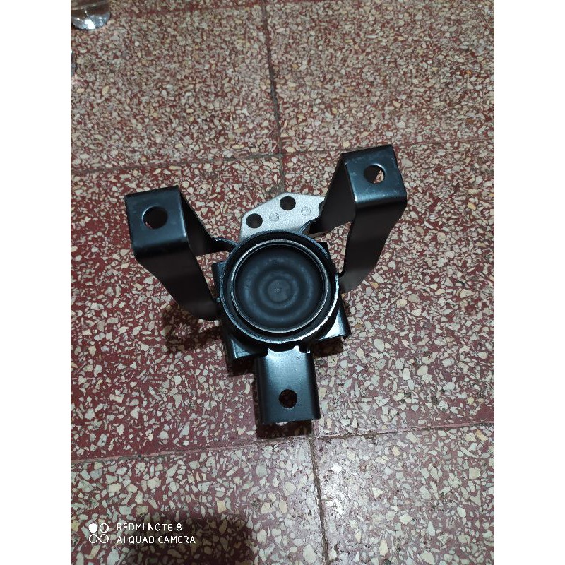 engine mounting suzuki splash ori