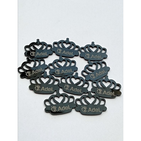 

50 pcs label Akrilik mahkota 1 hitam 2,5x2 cm