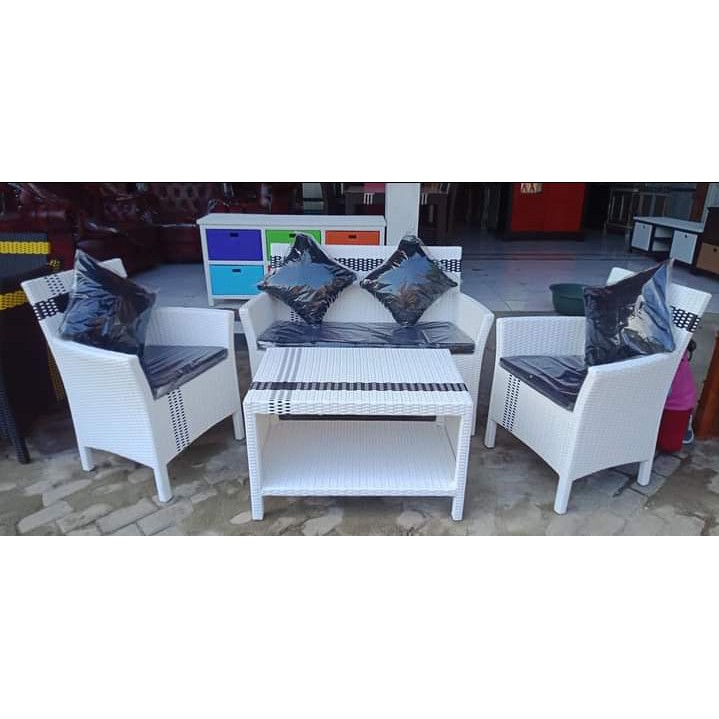 kursi sofa minimalis rotan sintetis