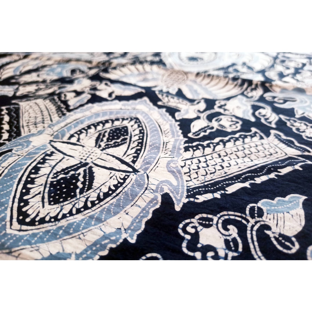 Kain Batik Tulis Tradisional Indonesia Motif Kakrasana Indigo