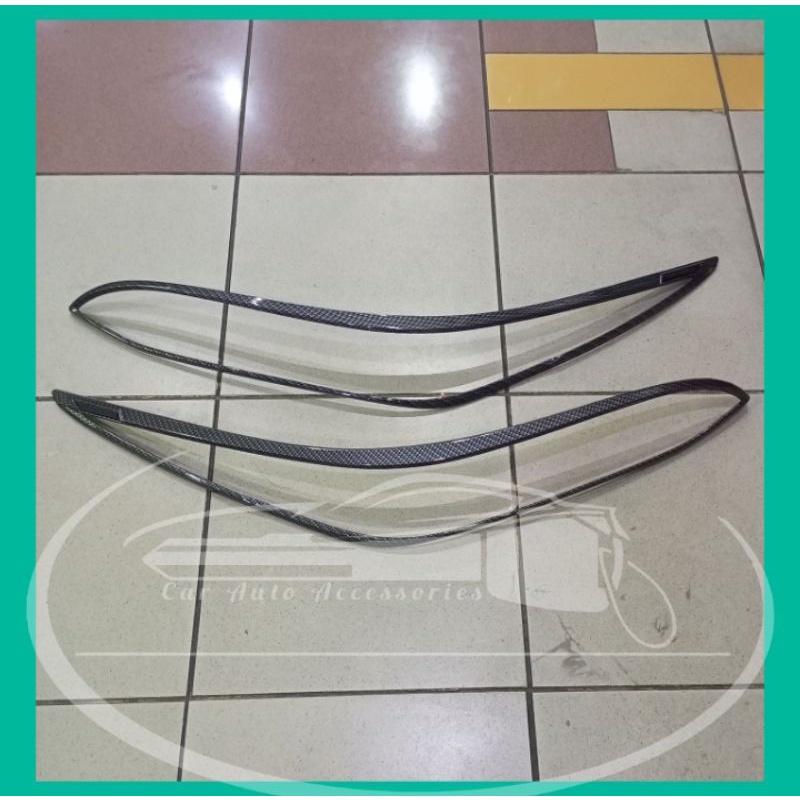 Garnish List Lampu Depan Carbon Fortuner 2021-2022