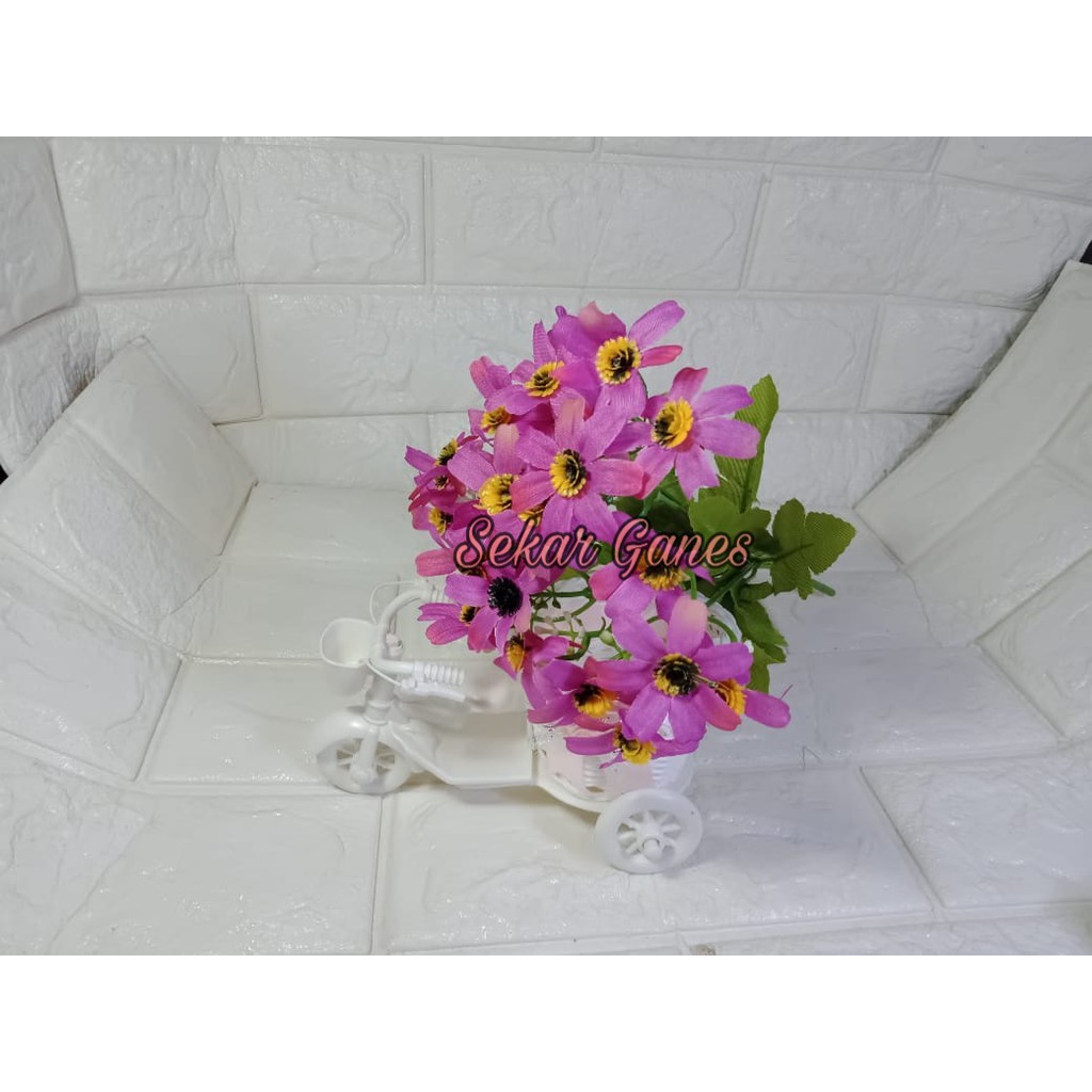 BUNGA DAISY BUNGA DAUN ARTIFICIAL PLASTIK/IMITASI/PALSU (DSY013)