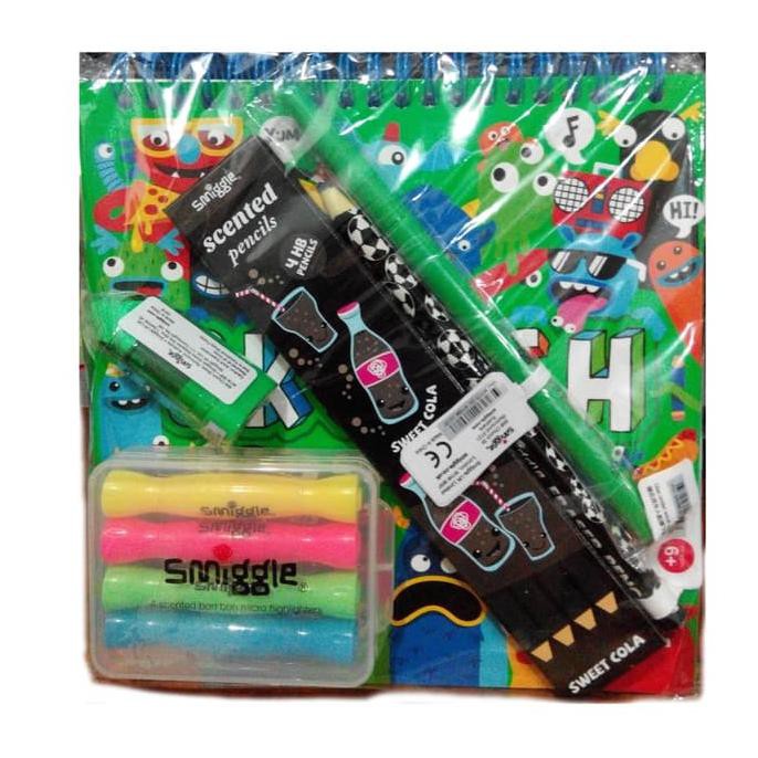 

Smiggle Sketch Heya Green