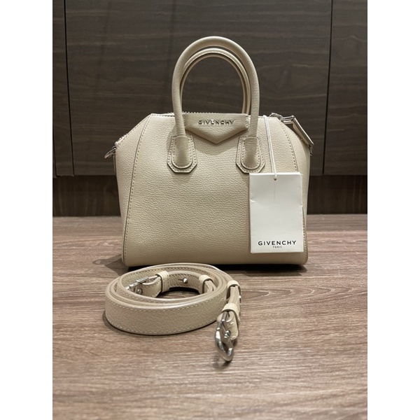 givenchy antigona mini