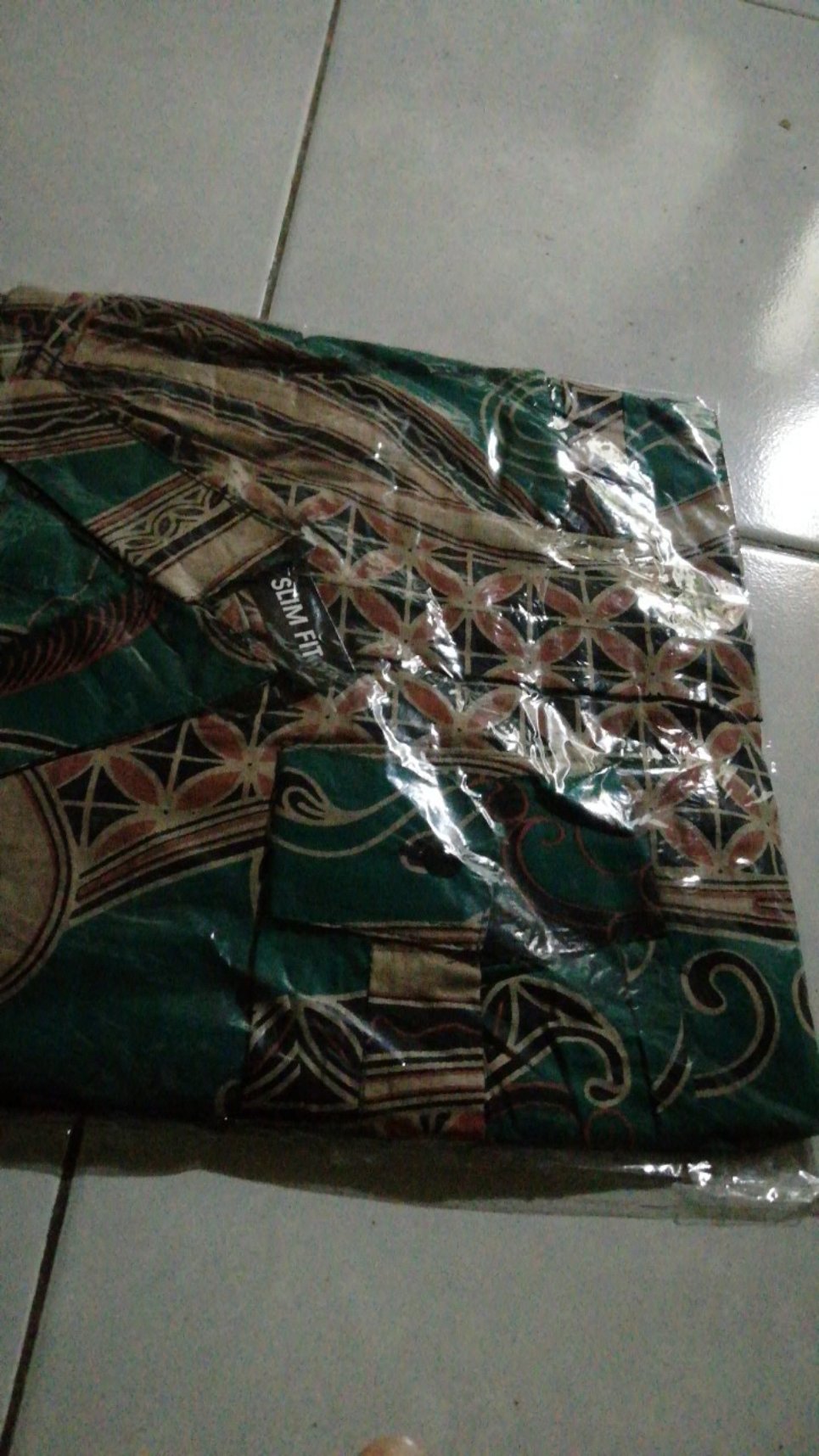 Kemeja Batik Slim Fit Premium Motif Banyu Mili Warna Hijau Army Lengan Panjang