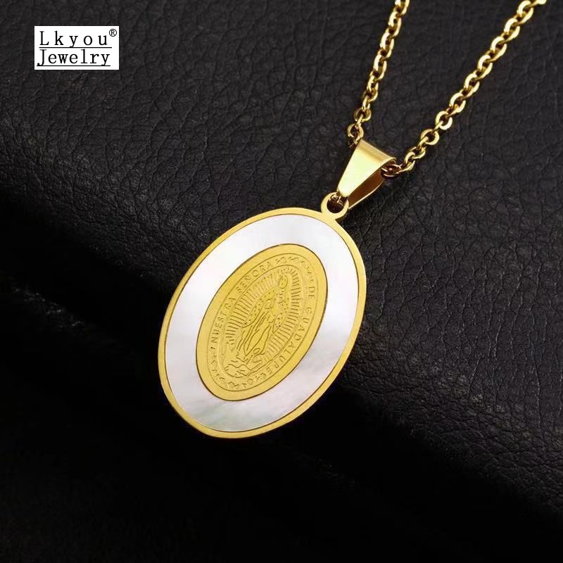 Kalung Liontin Bentuk Oval Desain Virgin Mary Bahan Stainless Steel Lapis Emas 18K Untuk Wanita