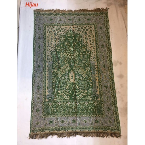 Sajadah motif batik Aljedah