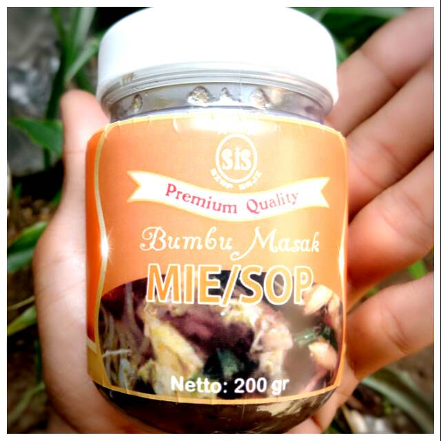 

Bumbu SOP plus Mie Goreng Siap Saji