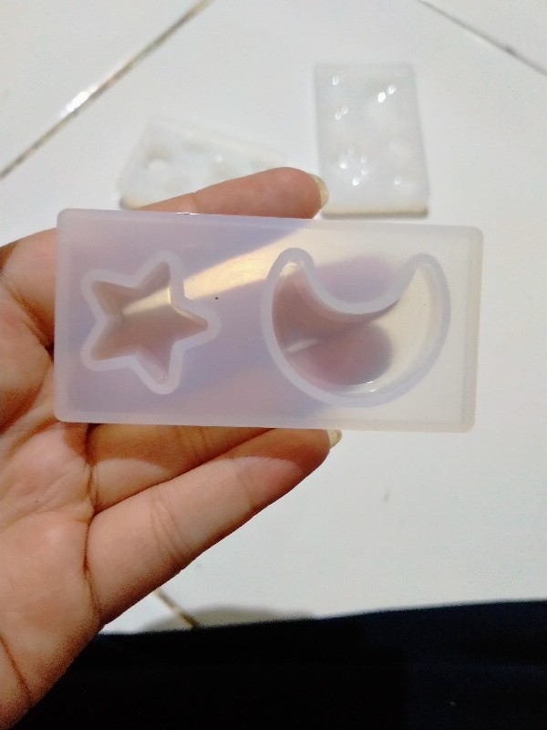 3pcs Cetakan Bahan Silikon Resin Bentuk Bintang Bulan Kucing Dan Hati Untuk Perhiasan