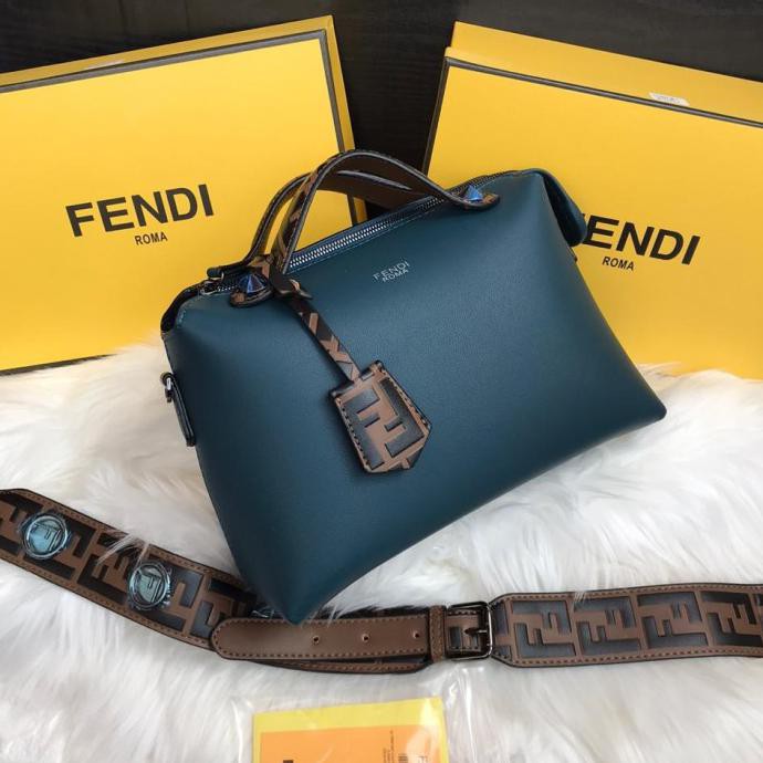 TAS SLEMPANG IMPORT FENDI MIRROR QUALITY