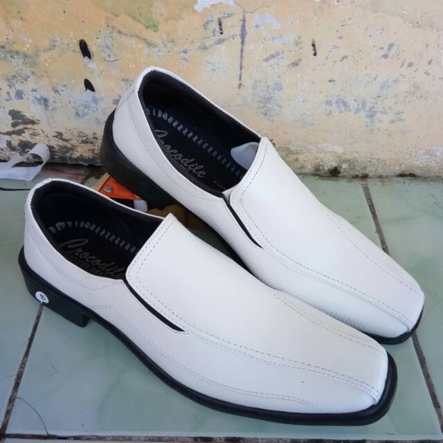 Sepatu fantofel sepatu dinas sepatu kerja pria nyaman dipakai