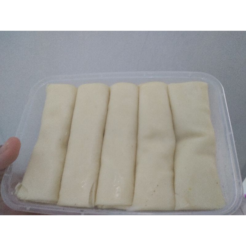 

RISOLES ISI AYAM 7 PCS