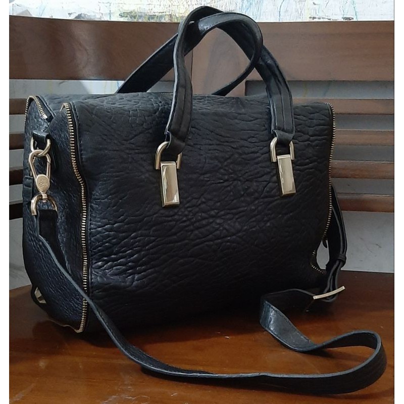 Finn Esker kulit gajah