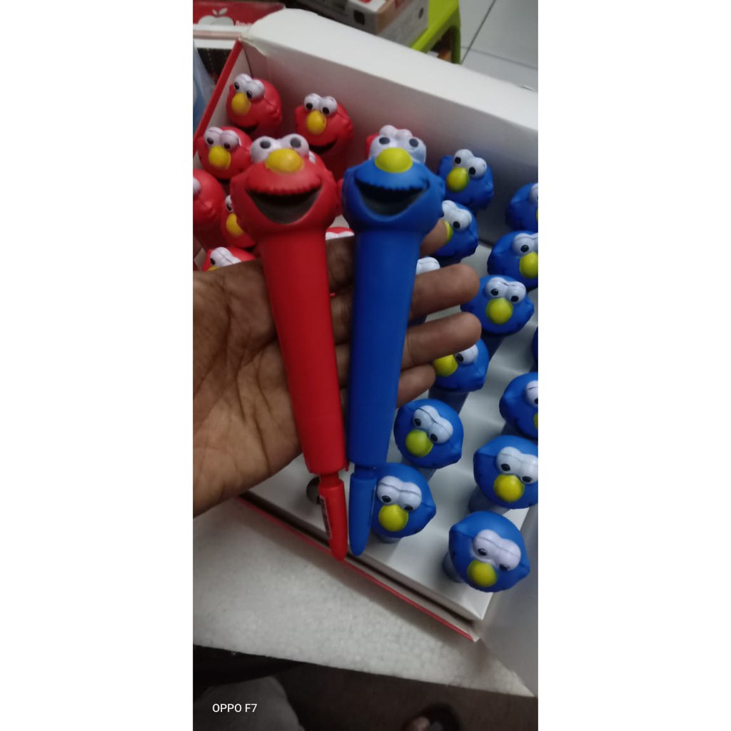 

Pulpen Squishi Karakter Elmo