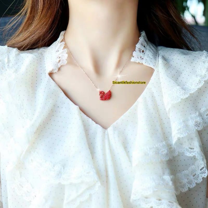 Kalung Titanium Swan Angsa Warna Merah Terlaris Anti Karat Selamanya Kalung Wanita Korea Liontin Angsa Kalung Titanium Fashion Wanita Terbaru